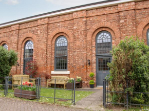 6 The Engine Shed